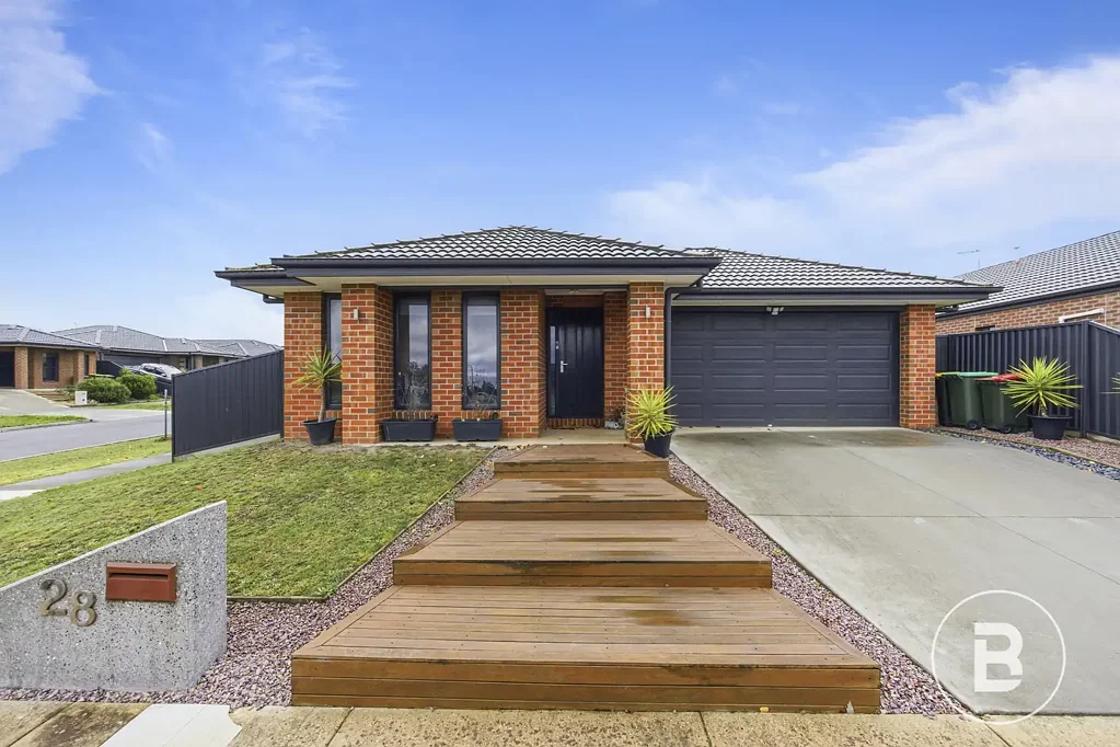 Bonshaw 4房  SPACIOUS FAMILY LIVING WITH IMPRESSIVE SHED & SIDE ACCESS