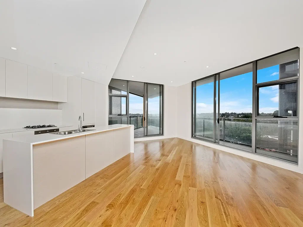 Macquarie Park 3 Bedroom Superb 3 Bedroom Timber Flooring Apartment Living With Valley Views!