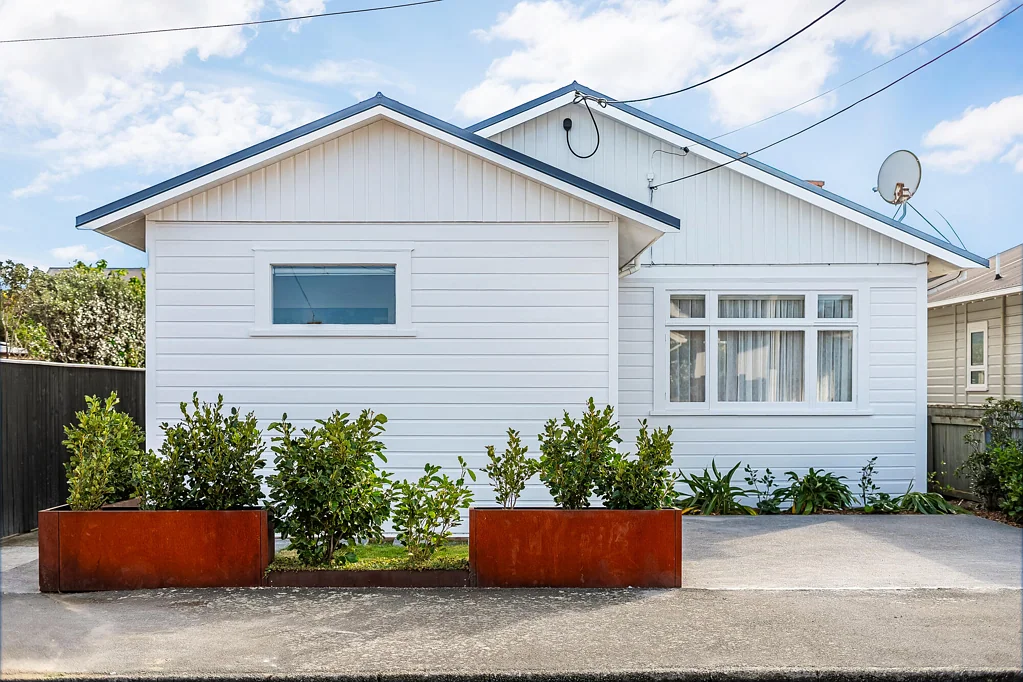 Miramar 5房  RENOVATED CHARACTER HOME + INCOME