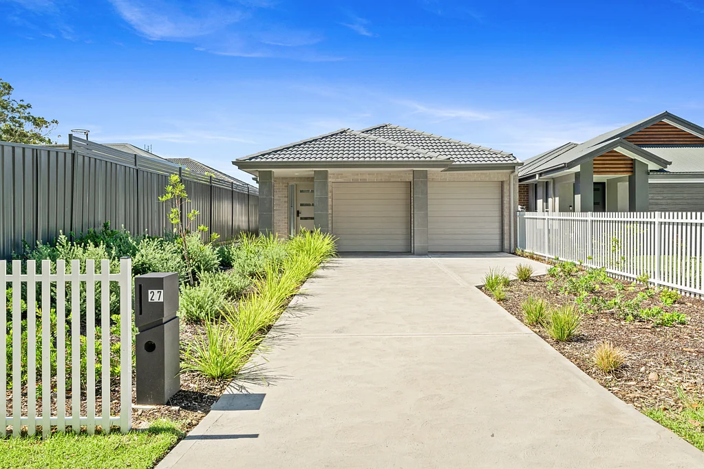 27 Kamira Road, Wadalba, NSW 2259