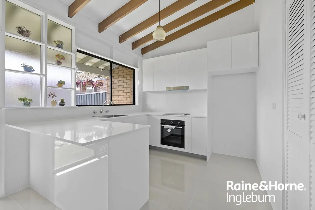 Ingleburn 2બેડરૂમ Renovated Comfort || Private Outdoor Space || Great Location