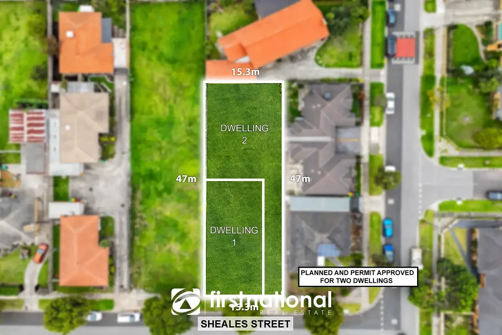 Dandenong 719m²矩形地块 已获联排别墅许可 便捷交通设施 强劲增长潜力 稀有开发机会 Blank Canvas to Start Your Dream Project! Plans and Permit Approved for 2x Large Townhomes.