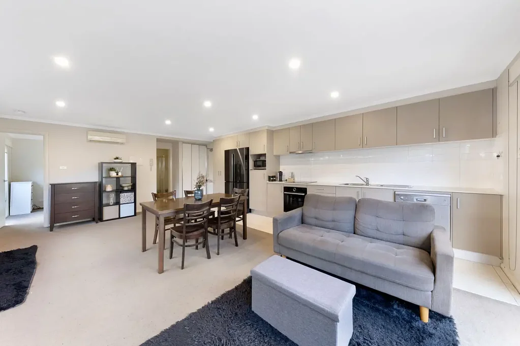Lyneham 1ਬੈੱਡਰੂਮ Spacious, Light-Filled Ground Floor Unit with Garden Courtyard