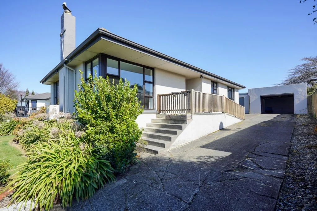 18 Kowhai Avenue, Hargest, Invercargill City