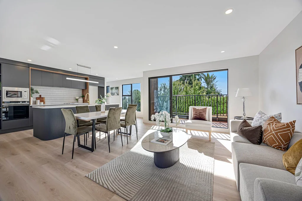8A, B, C, Baird Street, Howick, Manukau City, Auckland