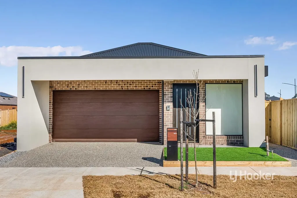 Deanside 4 Bedroom Brand New Home Showcasing Quality and Modern Appeal