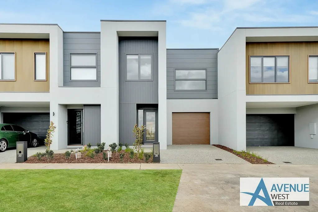 Bonnie Brook 3कमरा Lakeside Views | Modern Luxury Townhouse