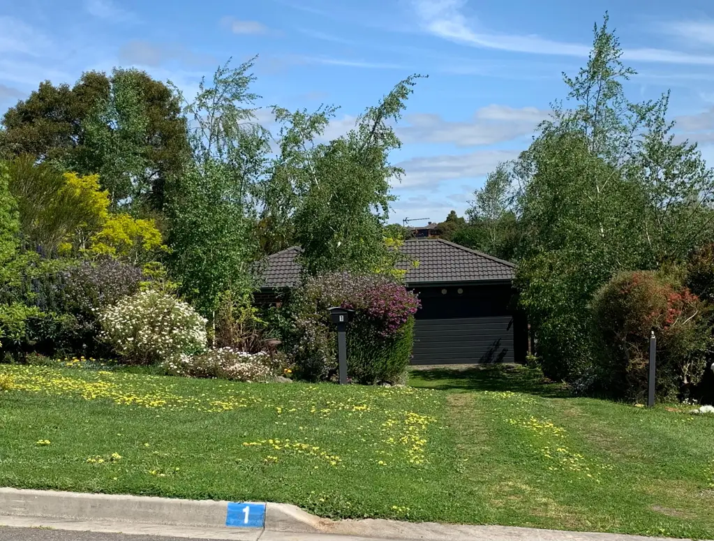 Buninyong 4બેડરૂમ PEACEFUL COMFORTABLE HOME IN A TRANQUIL GARDEN