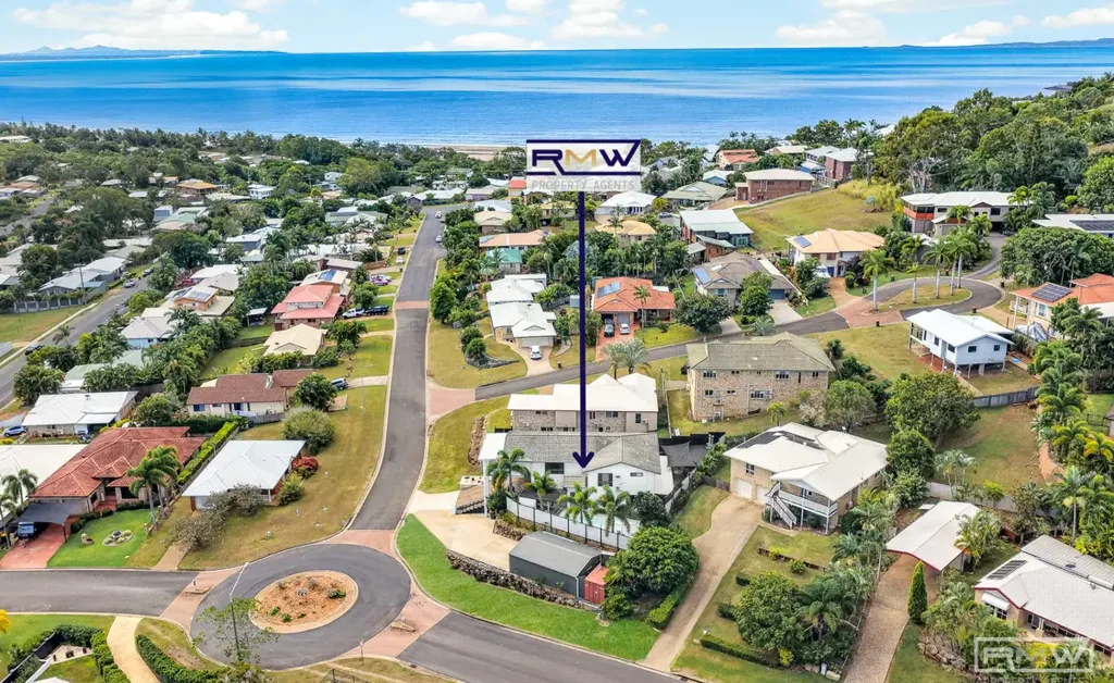 Lammermoor 4Kwarto Fully Renovated Coastal Living with Ocean Views and Exceptional Entertaining Spaces