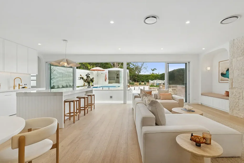 Allambie Heights 4कमरा Palm springs-inspired luxury in a peaceful cul-de-sac setting