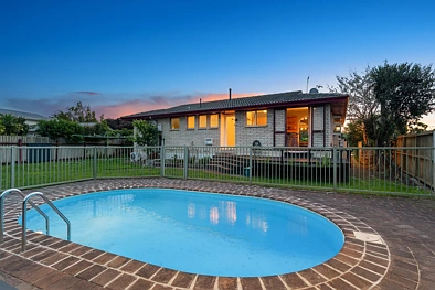 Glenview 4 Bedroom Move In - Enjoy