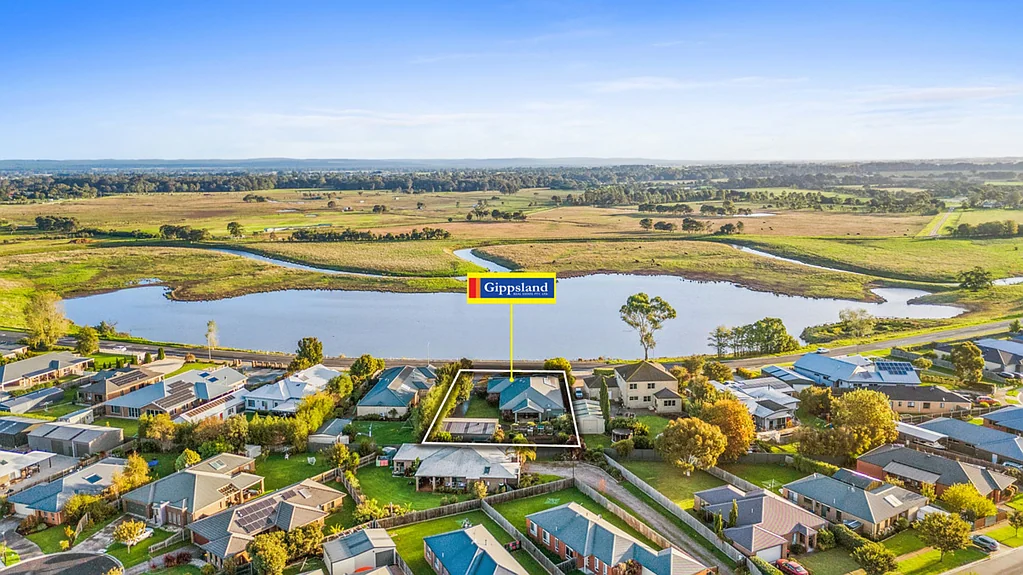 Sale 5ਬੈੱਡਰੂਮ MODERN COUNTRY RETREAT WITH SPACE, STYLE & SPECTACULAR VIEWS