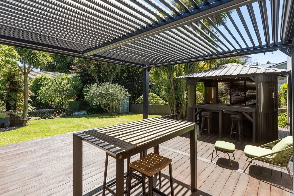 New Plymouth Central 4 Slaapkamer Contemporary Comfort & Central Style