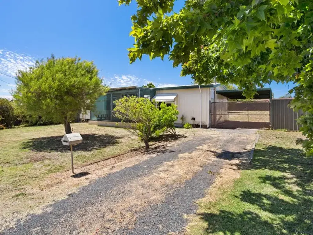Spacious Family Home in Eaton