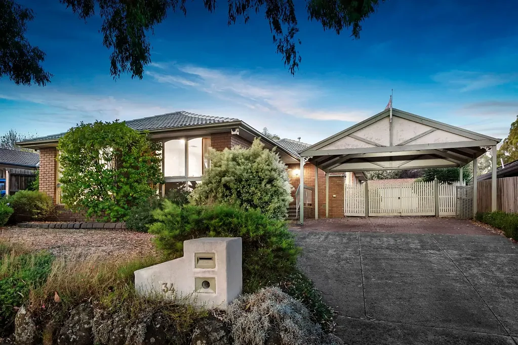 Carefully preserved family home featuring four spacious bedrooms!!