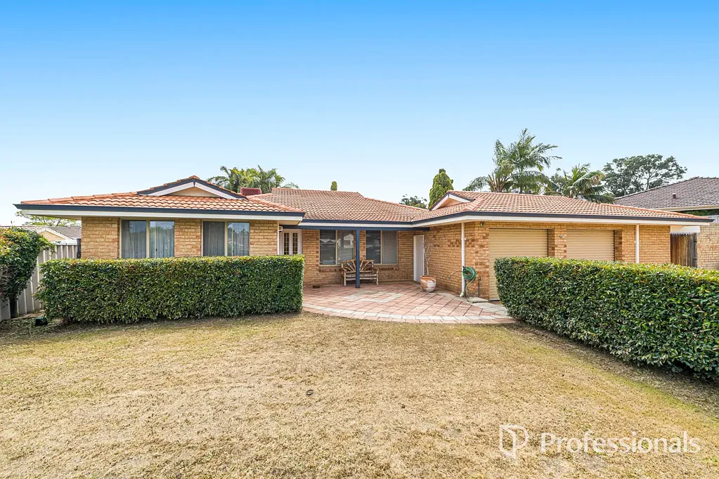 30 Peregrine Drive, Kingsley, WA 6026