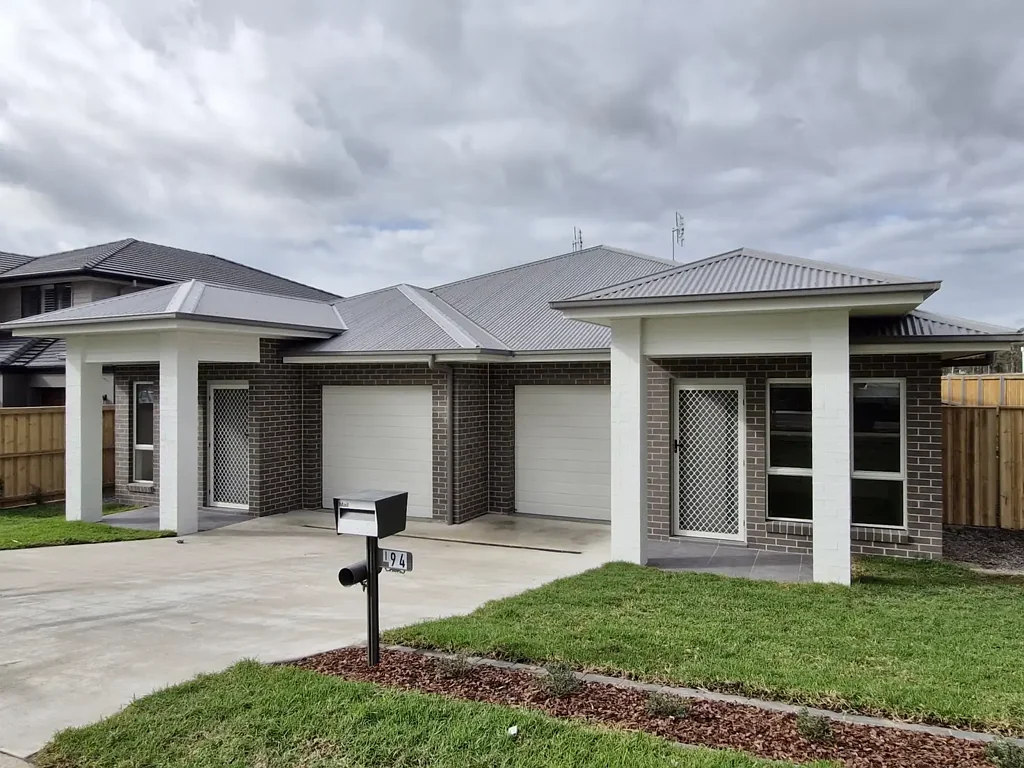 Chisholm 4房  Brand New 4 bedrooms house on Settlers Boulevard Chisholm