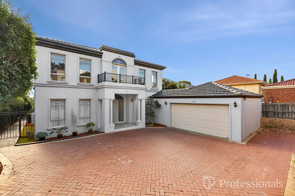 10 Penderel Way, Bulleen, VIC 3105
