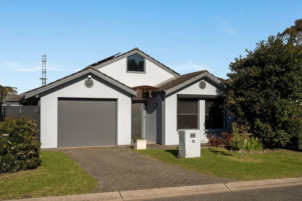 Aberfoyle Park 3房  Stylish Renovation Meets Peaceful Living.