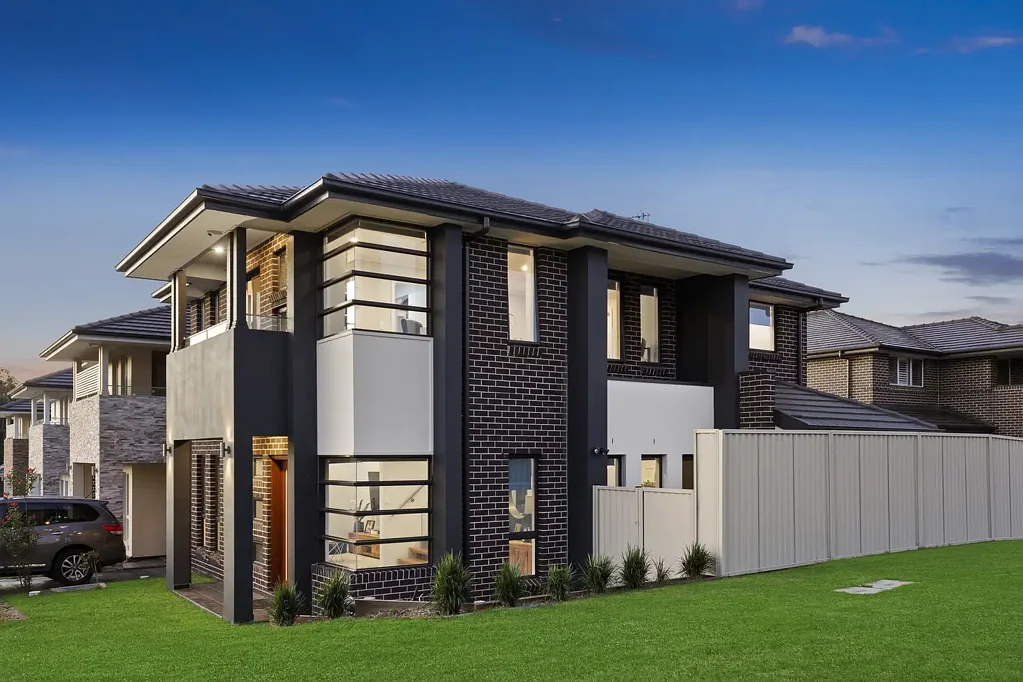 Schofields 4Moenga Contemporary Masterpiece - Custom Designed Family Home Within 10 Minute Walk to Schofields Public School!