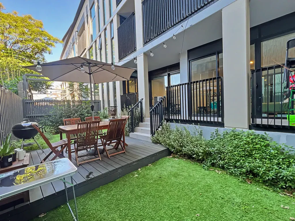 2 Bedroom Haven with Expansive Outdoor Space