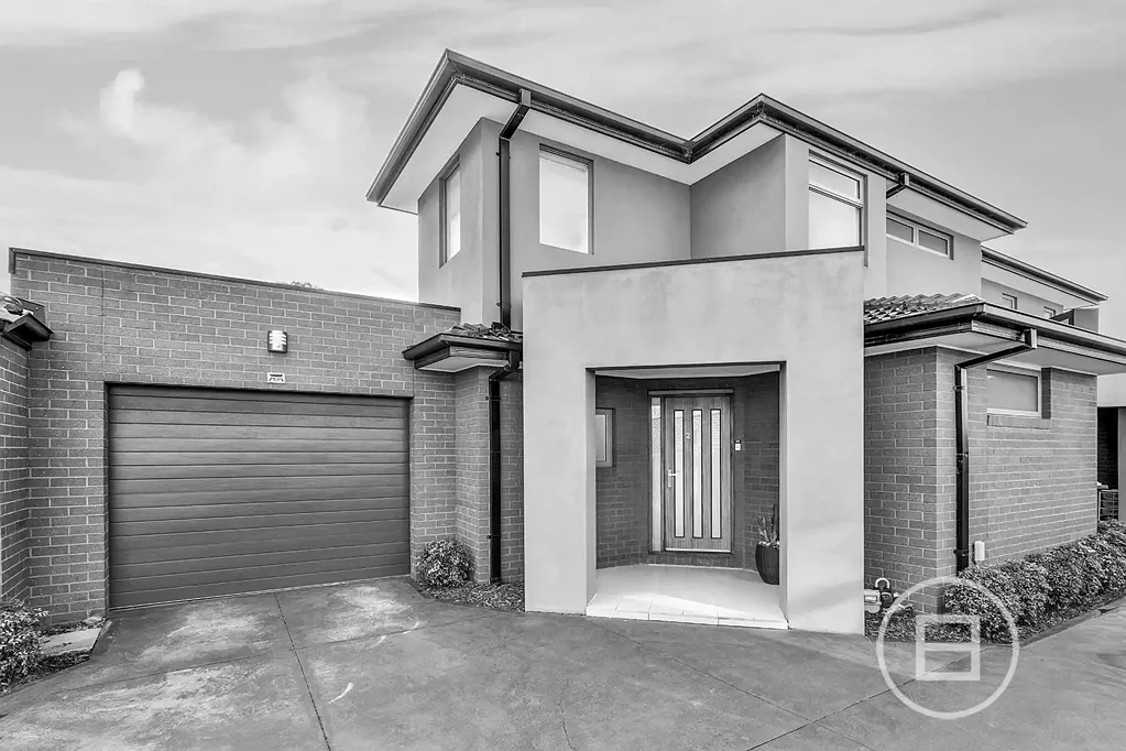 2/14 Treadwell Road, Essendon North, VIC 3041