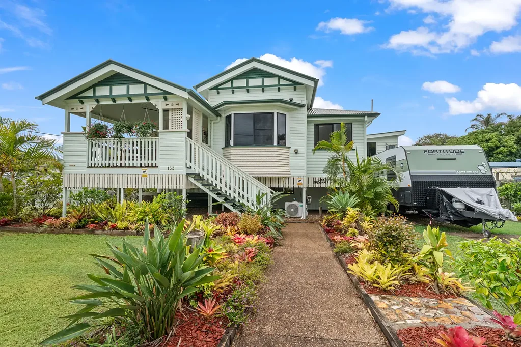 Maryborough 3ਬੈੱਡਰੂਮ Timeless Queenslander Charm with Modern Comforts