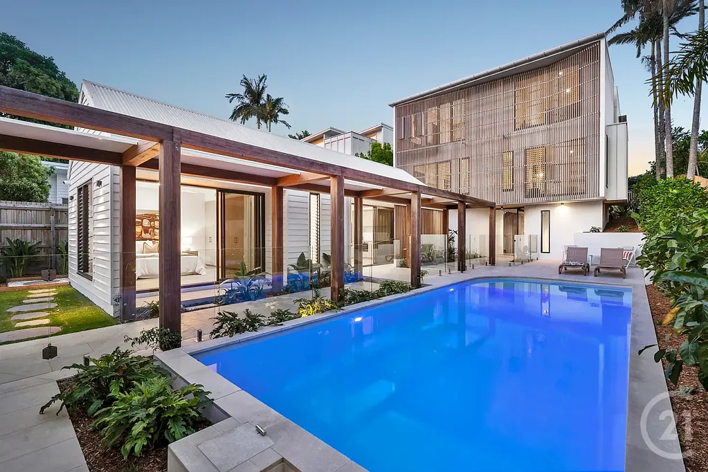 Sunshine Beach 5 Slaapkamer Brand New Luxurious Beachside Residence with Ocean Views