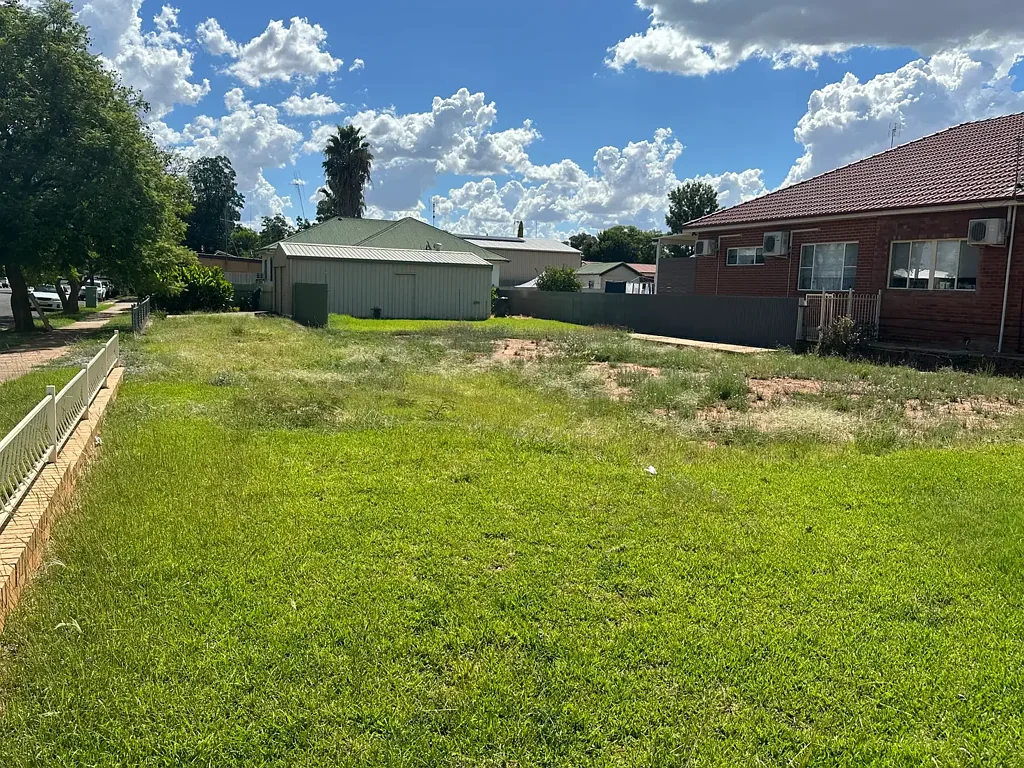 106 Currajong Street, Parkes, NSW 2870