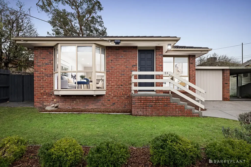 Ringwood 2Moenga Refined Low-Maintenance Living in Central Ringwood