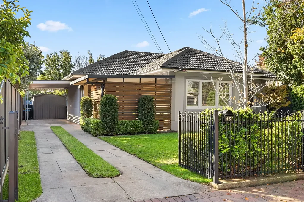 43 Dinwoodie Avenue, Clarence Gardens, SA 5039