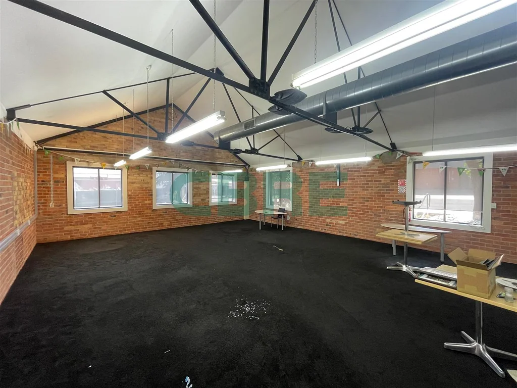 Favona CBRE - Otahuhu Office with Ample Parking