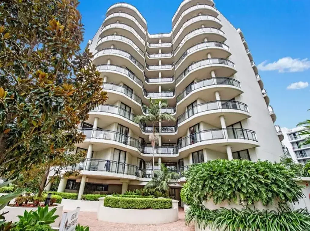 Modern Resort-Style Apartment in a Prime Rockdale Location
