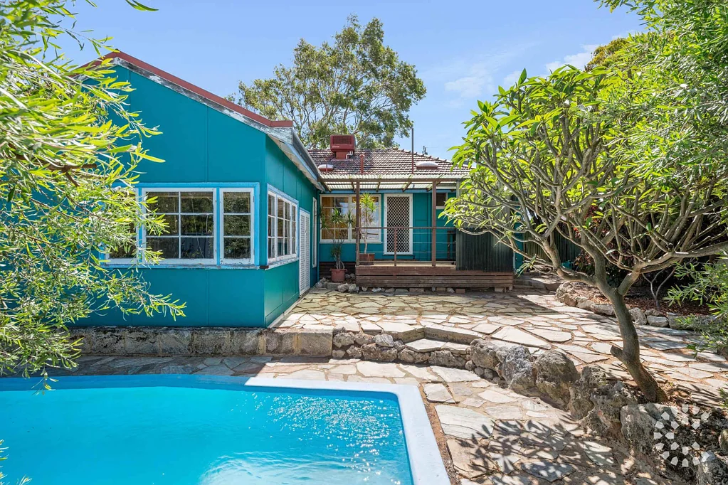 294 Carrington Street, Hilton, WA 6163