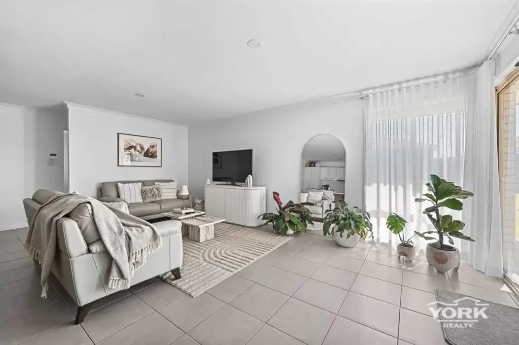 Wyreema 4房  A MUST TO INSPECT - Beautifully Renovated - 4 Bedroom, 2 Bathroom Family Home - NEW PRICE