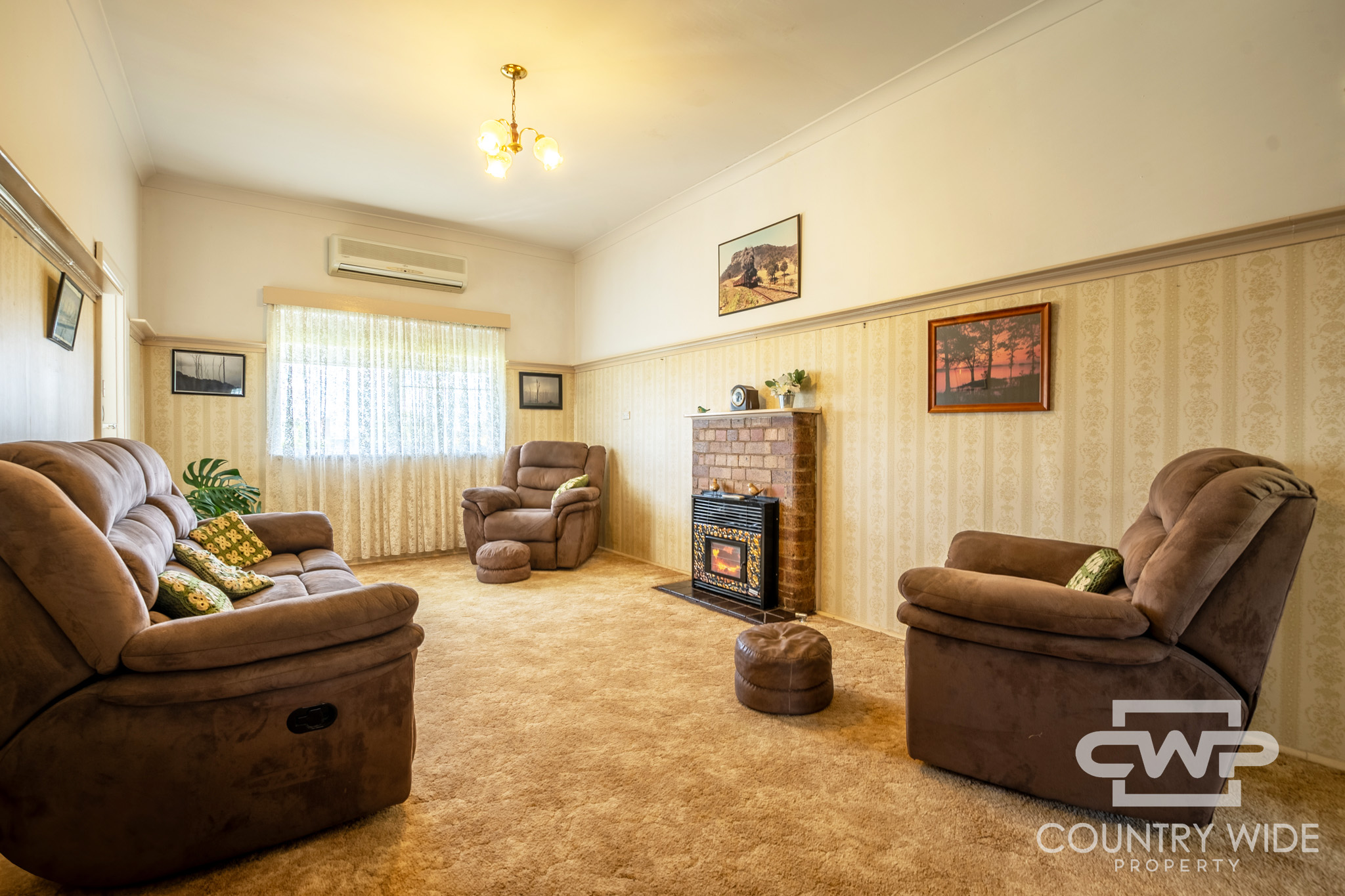 37 MOSSMAN ST, GLEN INNES NSW 2370, 0 chambres, 0 salles de bain, House