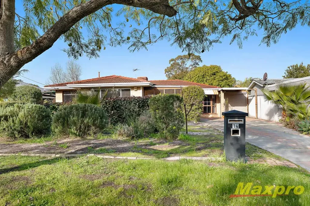 Spacious Parkside Family Home with Fresh Paint & Extra Room
