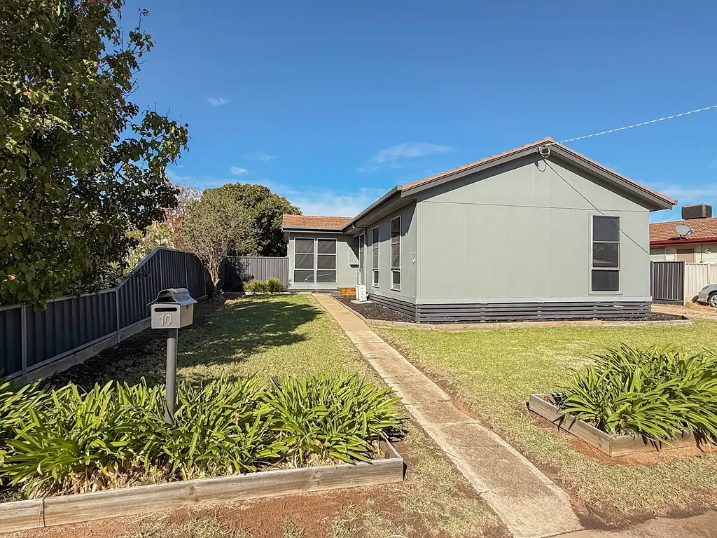 10 Harrison Crescent, Swan Hill, VIC 3585