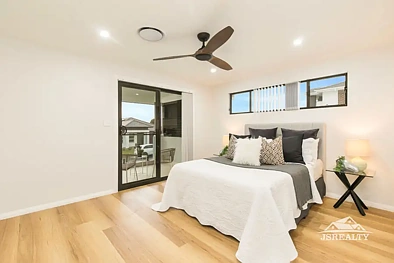 5A Multan Street, Riverstone, NSW 2765, 5 Bedrooms, 3 Bathrooms, Apartment