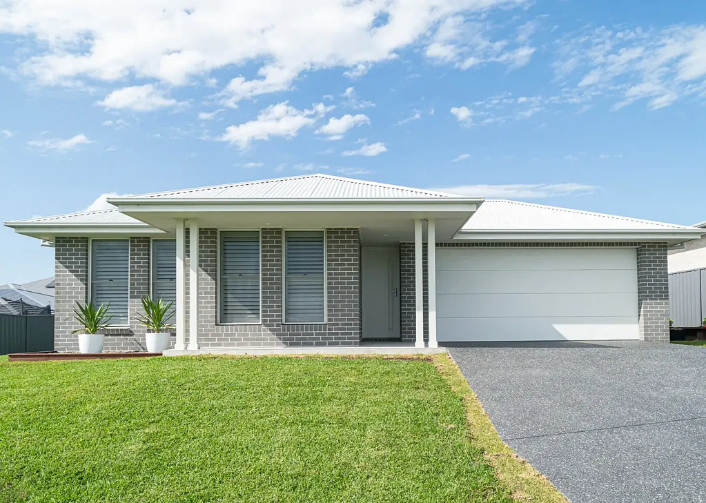 Modern Family Home in Popular Riverside Estate