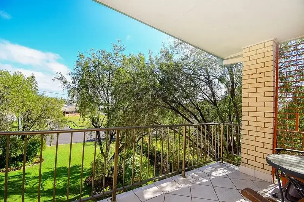 Top-Floor Charm in the Heart of Maroochydore