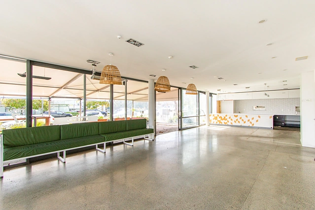 A1/59 Apollo Drive, Rosedale, North Shore City