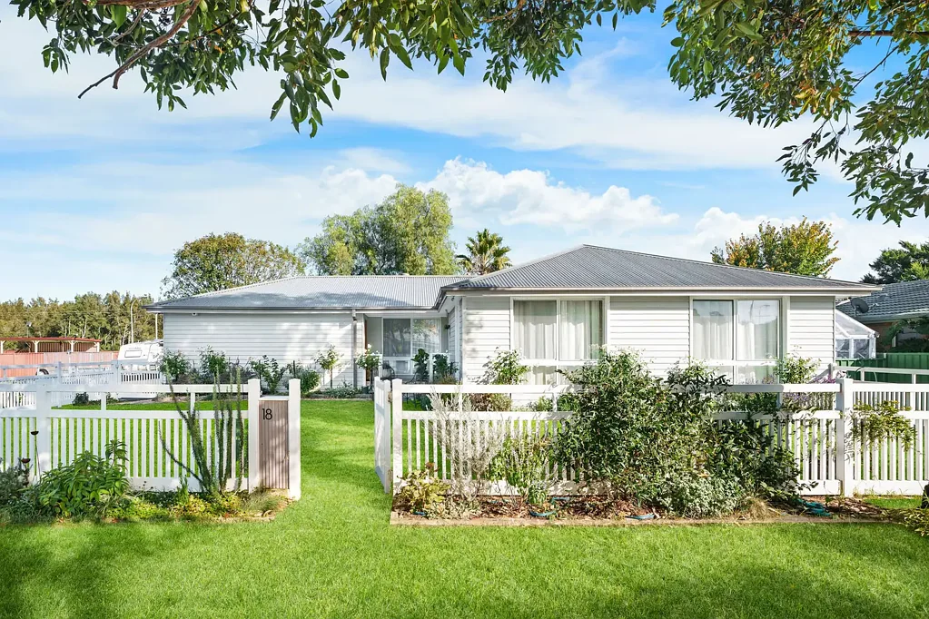 18 Hayter Parade, Camden South, NSW 2570