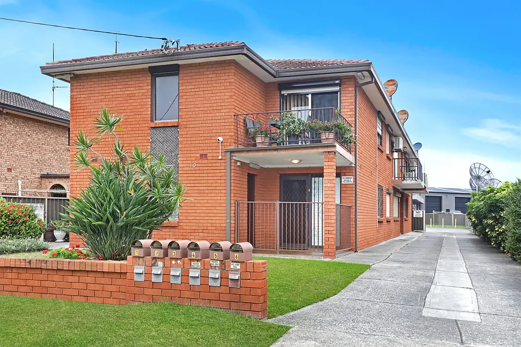 1/19 Kemblawarra Road, Warrawong, NSW 2502