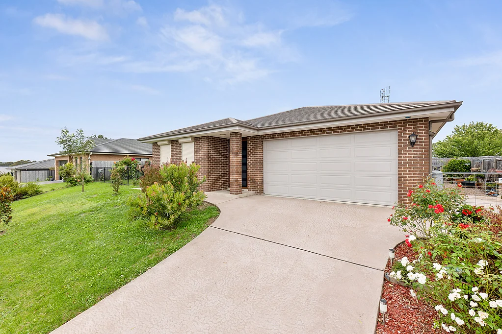 7 Braemar Drive, Moruya, NSW 2537