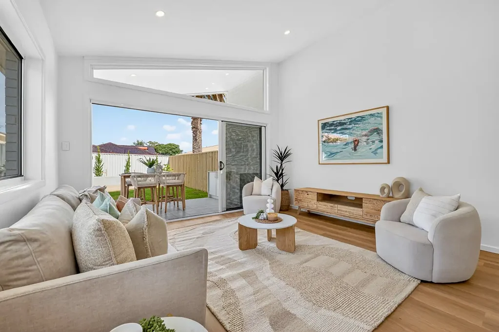 Long Jetty 3房  Don't miss out on this brand new duplex in a perfectly prime location!