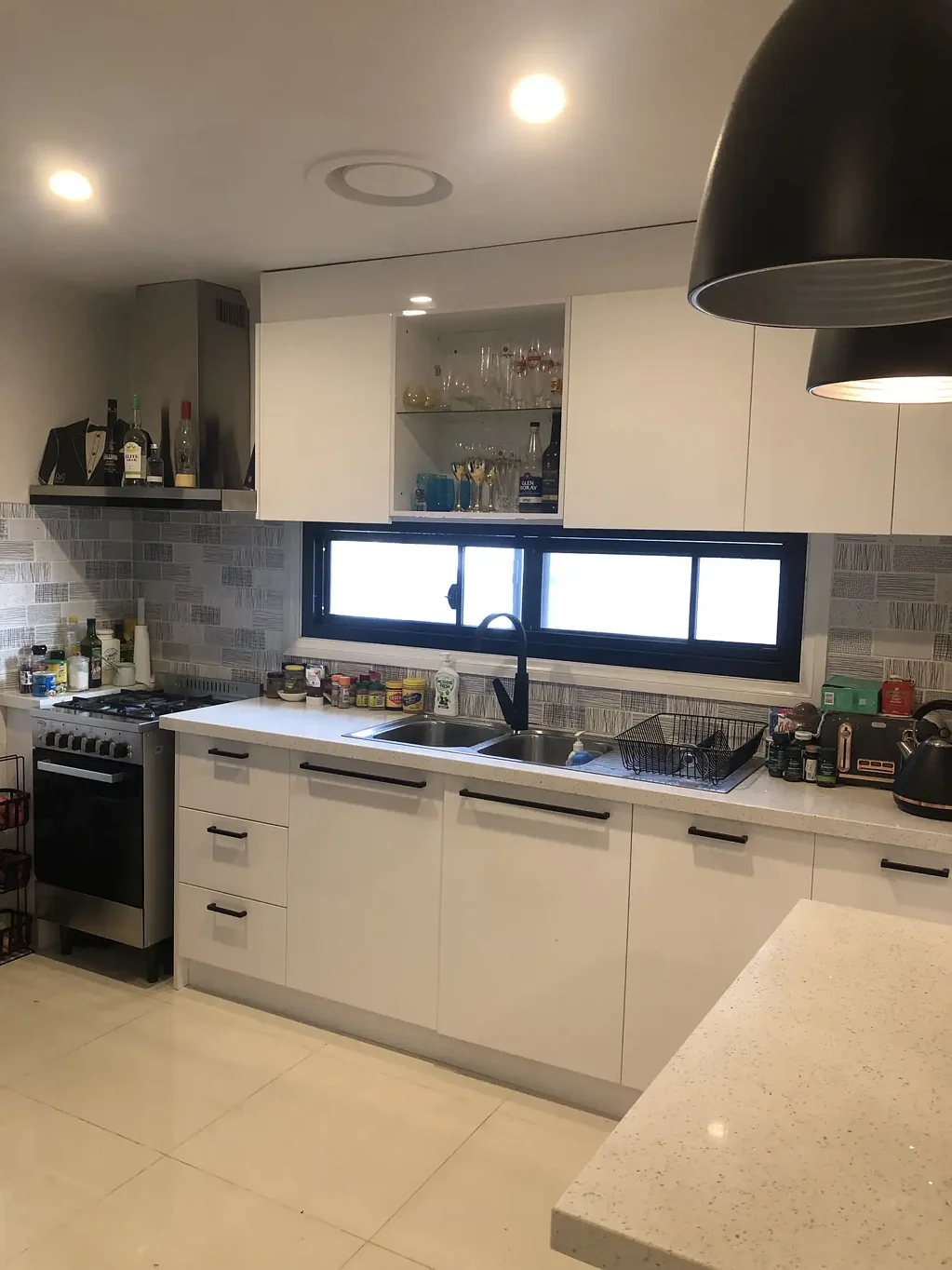 St Albans 3कमरा Corner Location