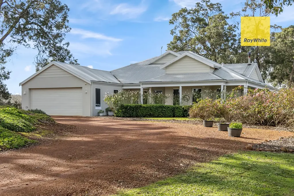 40 Yarri Brow, Kangaroo Gully, WA 6255
