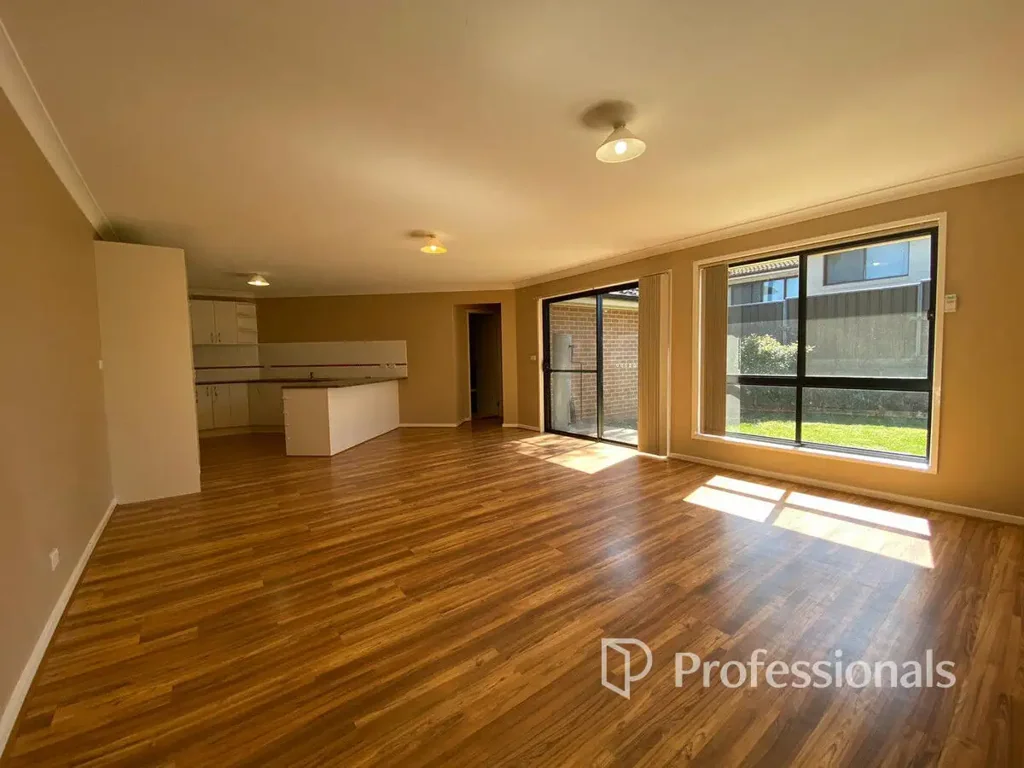 ** Deposit Received Open Home Cancelled **        Modern Townhouse