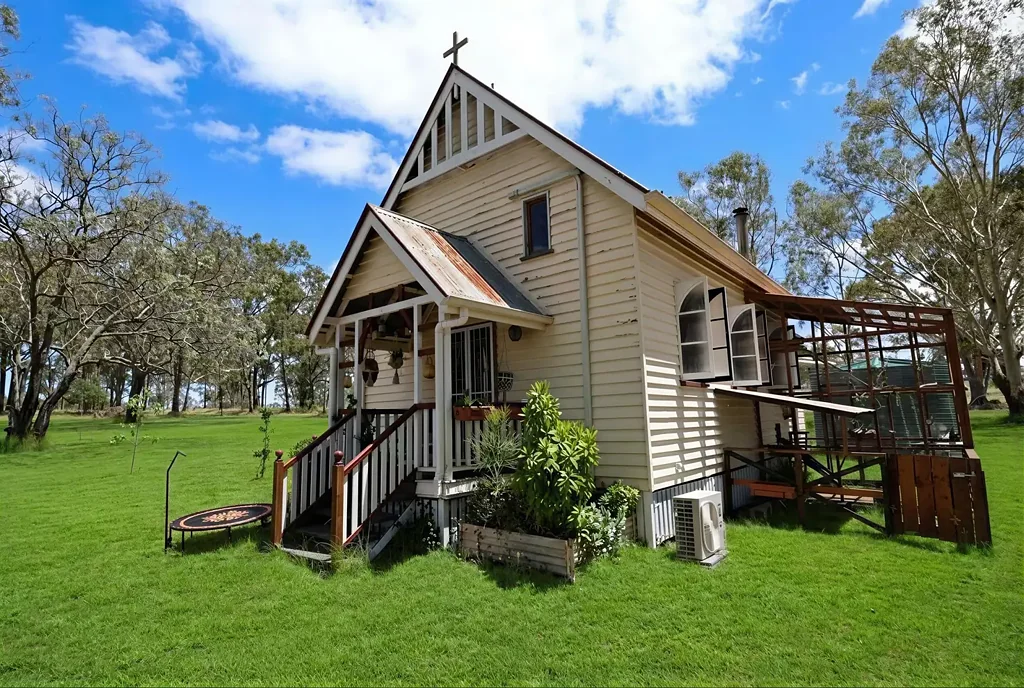Maidenwell 2Kwarto Converted St Thomas Anglican Church – Unique Lifestyle or Investment Opportunity!